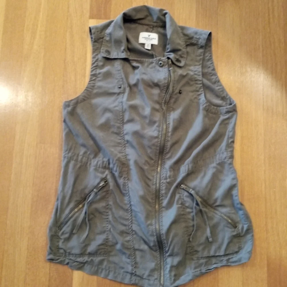 American Eagle Cargo Utility Vest women's Small